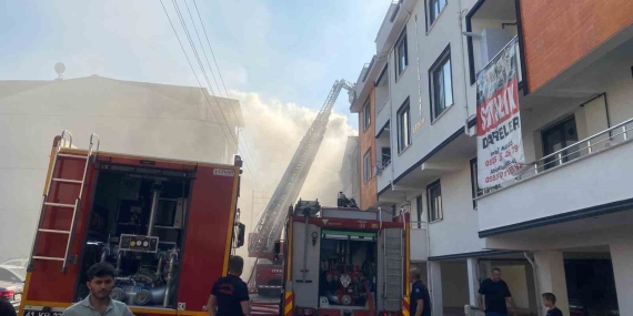 Çatı Tadi̇latında Çıkan Yangın Korkuttu
