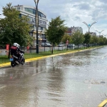 Gebze’de sağanak sürücülere zor anlar yaşattı