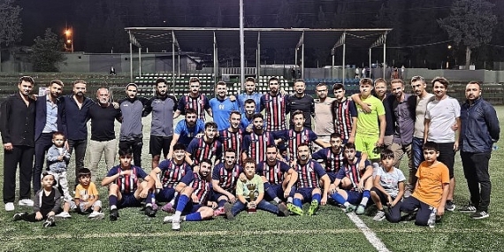 Gölcük Belediyesi 10. Başkanlık Kupası Futbol Turnuvası’nda, finalde Hisareynspor’u 1-0 yenen Harb-İş Spor şampiyon oldu.
