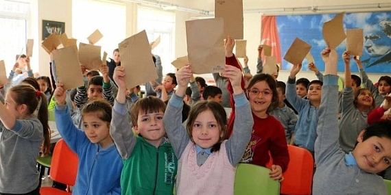 Kâğıdın serüveni köy okullarıyla buluştu