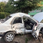 Kartepe’de iki otomobil çarpıştı: 3 yaralı