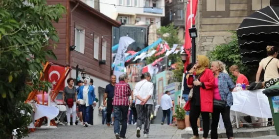 Kente yeni bir ruh, yeni bir dokunuş: İzmit’ten bir ‘Kapanca Sokak Festivali’ geçti