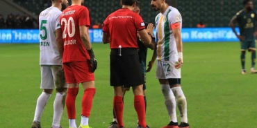 Kocaeli̇spor - Şanlıurfaspor Maçının Devre Arasında Maça Çıkmama Kri̇zi̇ Yaşandı