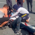 Motosikletten savrulan 2 kişi yaralandı