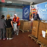 Öğrencilere kırtasiye seti hediyesi