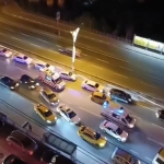 Otomobil belediye otobüsüne çarptı: 1 ölü, 3 yaralı
