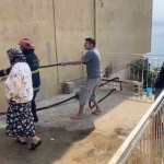 Yangında mahsur kalan 4 kişi itfaiye ekipleri tarafından kurtarıldı