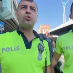 Yerdeki yaralıyı bırakıp, görevini yapan basın mensubuna engel oldular