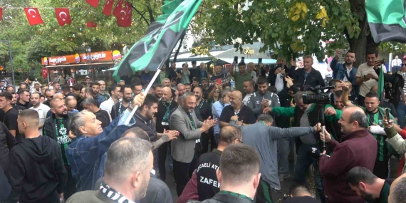 Kocaelispor çarşıya indi, ortaya renkli görüntüler çıktı