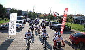 29-ekim-cumhuriyet-bayraminin-101yili-kartepede-duzenlenen-etkinliklerle-cosku-dolu-kutlandi-bDFue9hs.jpg