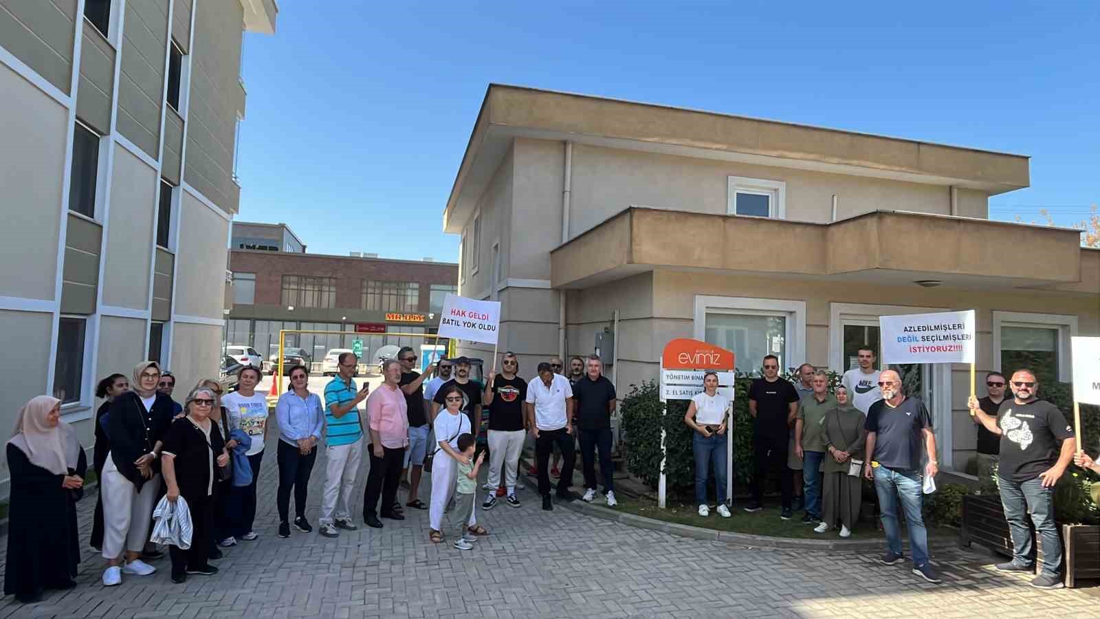 900 Dai̇reli̇k Si̇te Yöneti̇mi̇nde Kri̇z: Şi̇kayetçi̇ Oldular