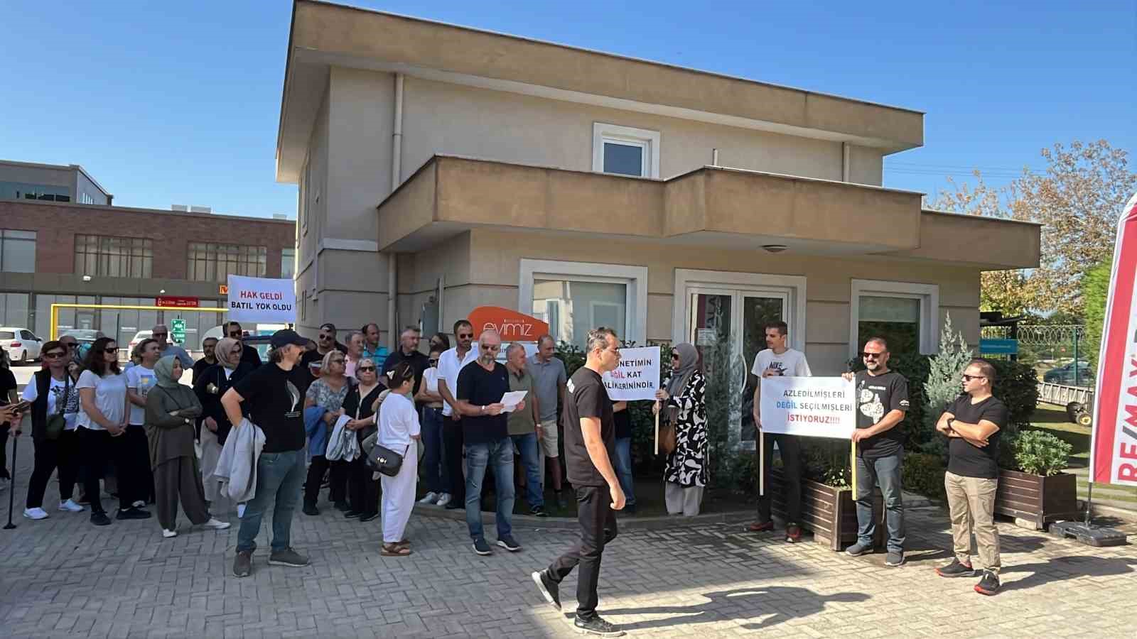 900 Dai̇reli̇k Si̇te Yöneti̇mi̇nde Kri̇z: Şi̇kayetçi̇ Oldular