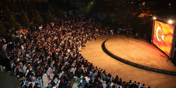 Açık Havada Gülen Gözler Keyfi̇