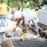 akse-mezarliginda-bakim-calismasi-suruyor-ZtaEBUrL.jpg
