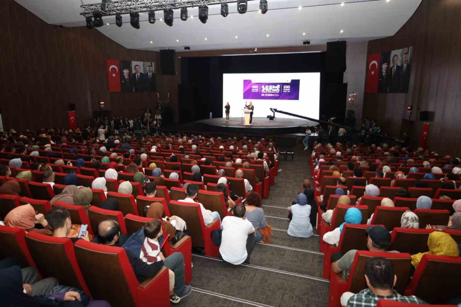 Başkan Büyükakın: "Dünya Yeni̇den Felsefeye, Hi̇ç Olmadığı Kadar Vi̇cdanların Sesi̇ni̇ Duymaya Muhtaç"
