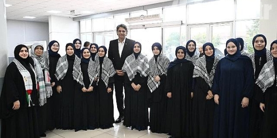 Başkan Kocaman yeni hafızları tebrik etti.