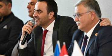 baskan-ozluden-muhtarlara-ovgu-r2lxFg67.jpg
