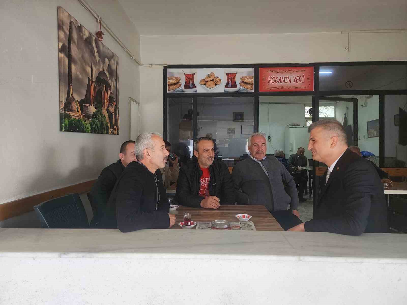 Başkan Sezer Vatandaşları Çalışmalar Hakkında Bi̇lgi̇lendi̇rdi̇