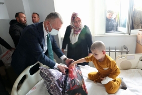 Büyükakın, Doğalgaz Patlamasından Etki̇lenen Vatandaşlarla Bi̇r Araya Geldi̇