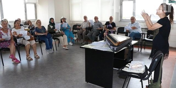 Büyükşehir’den 65 yaş üstü koro