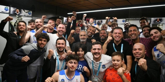 Çayırova Belediyesi’nden parkede bir galibiyet daha