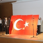 dilovasi-cumhuriyetin-ilaninin-101-yil-donumunu-ilce-protokolu-ve-vatandaslarin-katilimiyla-coskuyla-kutlandi-aHlCgNrw.jpg