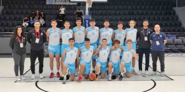 genc-dev-adamlar-altyapida-da-doludizgin-FKFI3La2.jpg