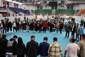 genclik-soleninde-unutulmayacak-bir-aksam-BZin544T.jpg