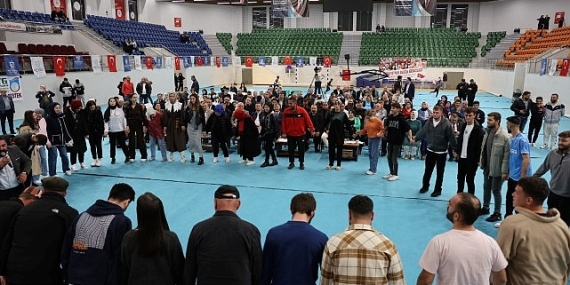 Gençlik şöleninde unutulmayacak bir akşam