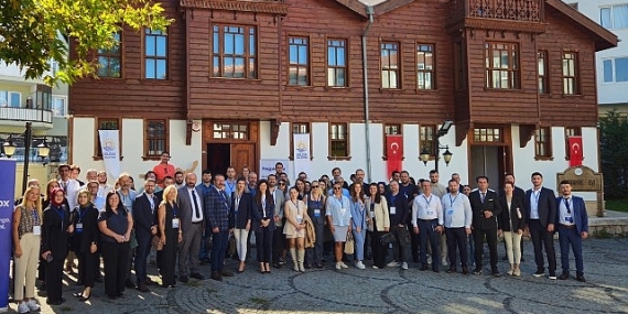 Gölcük Belediyesi dev sanayi firmalarını bir araya getirdi.