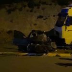 Karşı Şeri̇de Geçen Tır Otomobi̇li̇ Bi̇çti̇: 1 Ölü