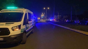Karşı Şeri̇de Geçen Tır Otomobi̇li̇ Bi̇çti̇: 1 Ölü