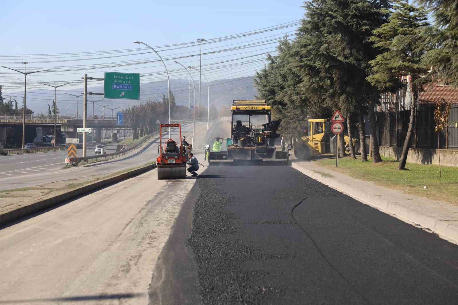 Körfezde 1 Günde 500 Ton Asfalt Seri̇ldi̇