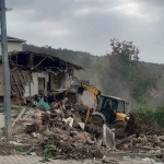 Körfezde Metruk Bi̇nalar Yıkılıyor