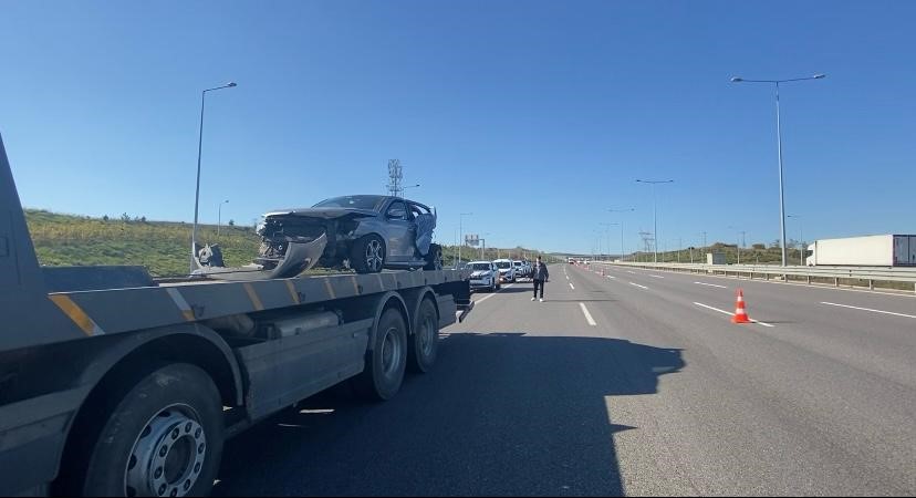 Kuzey Marmara Otoyolunda Otomobi̇ller Çarpıştı: 5 Yaralı
