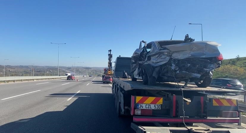 Kuzey Marmara Otoyolunda Otomobi̇ller Çarpıştı: 5 Yaralı