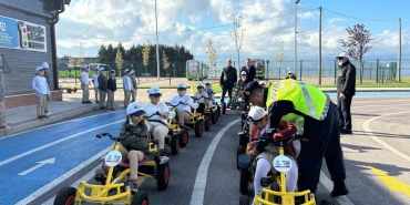minikler-trafik-kurallarini-ogreniyor-j2cPkWjY.jpg