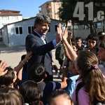 ogrencilerden-kocamana-sevgi-seli-ijifj4Lr.jpg