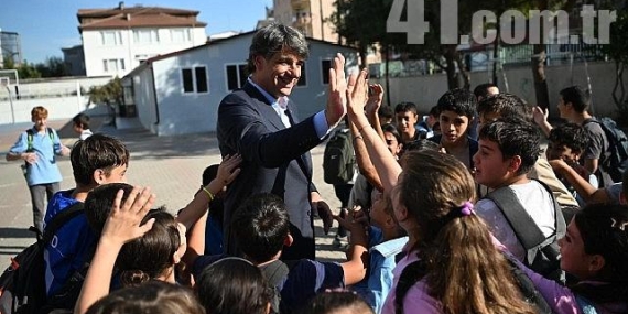 Öğrencilerden Kocaman’a sevgi seli.