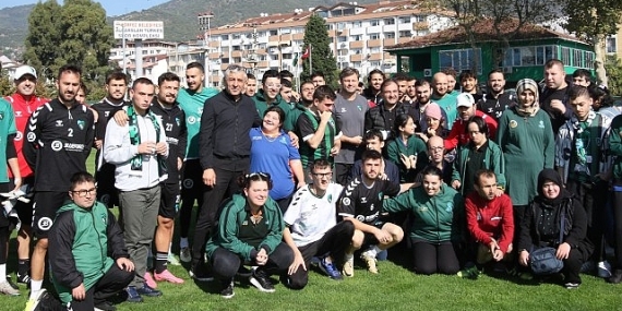 Özel çocuklardan Kocaelispor’a özel ziyaret