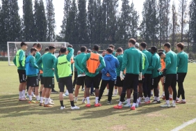 sakaryaspor-bandirmaspor-mesaisinde-NNMmNJ7n.jpg