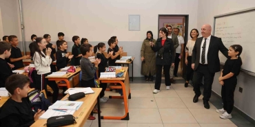 sinif-baskani-secildi-sozunu-tuttu-48cjeO87.jpg