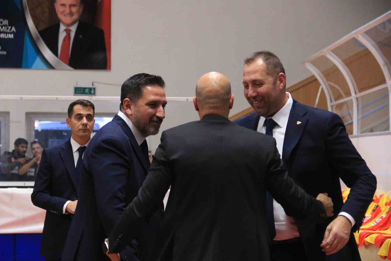 Tb2L: Kocaeli̇ Bşb Kağıtspor: 58 - Göztepe: 54