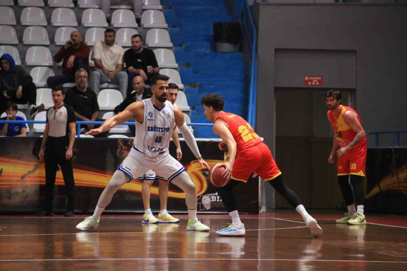 Tb2L: Kocaeli̇ Bşb Kağıtspor: 58 - Göztepe: 54