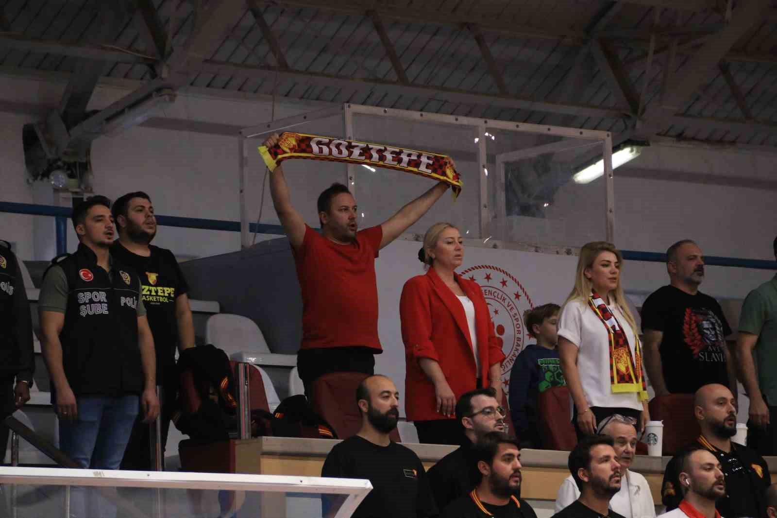 Tb2L: Kocaeli̇ Bşb Kağıtspor: 58 - Göztepe: 54