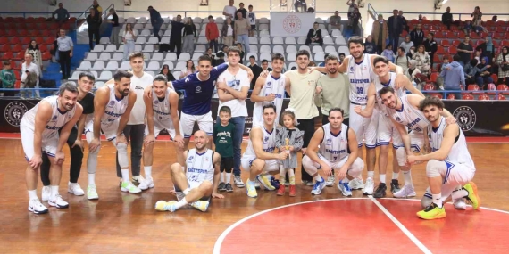 Tb2L: Kocaeli̇ Bşb Kağıtspor: 58 – Göztepe: 54