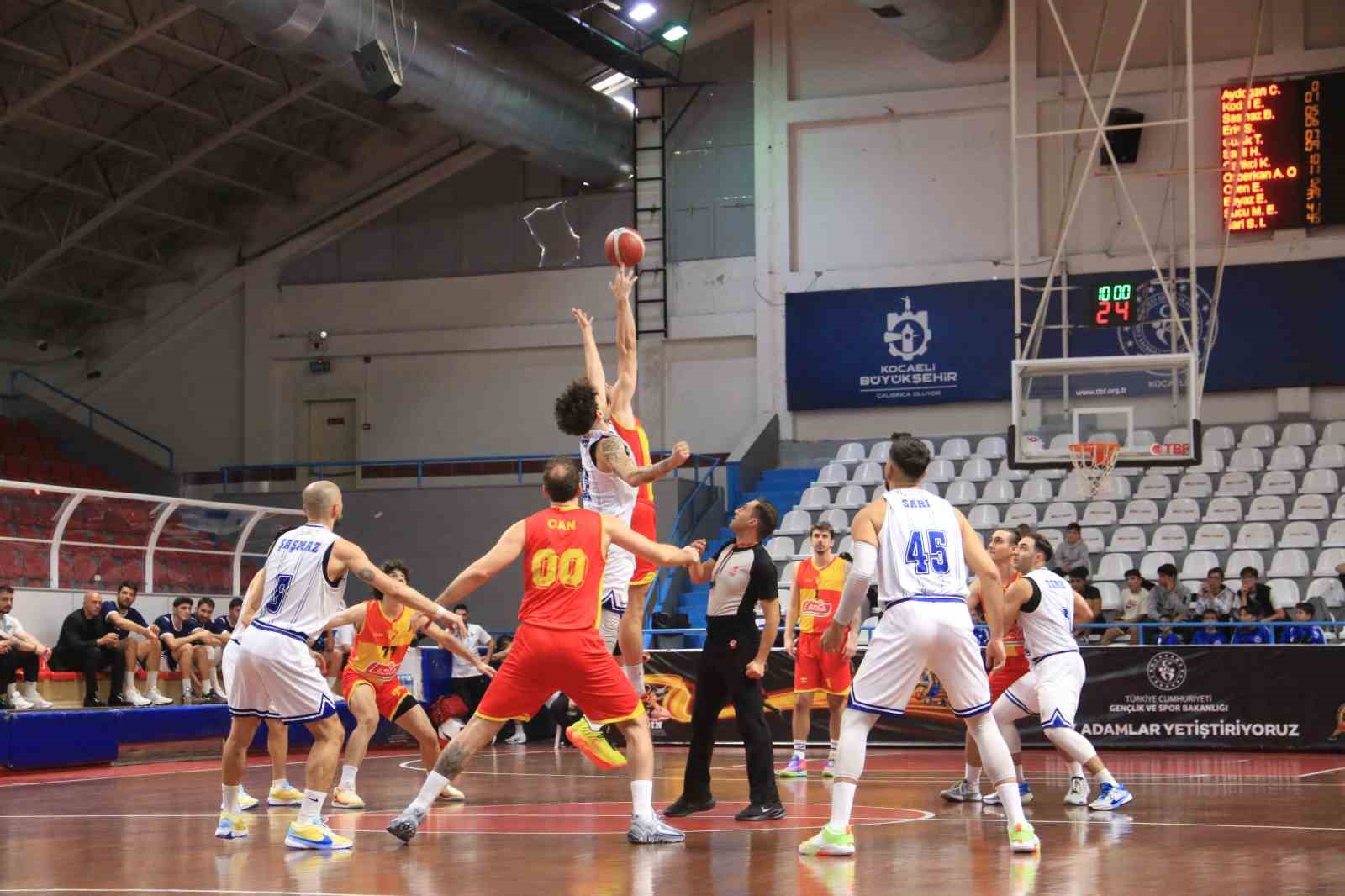 Tb2L: Kocaeli̇ Bşb Kağıtspor: 58 - Göztepe: 54