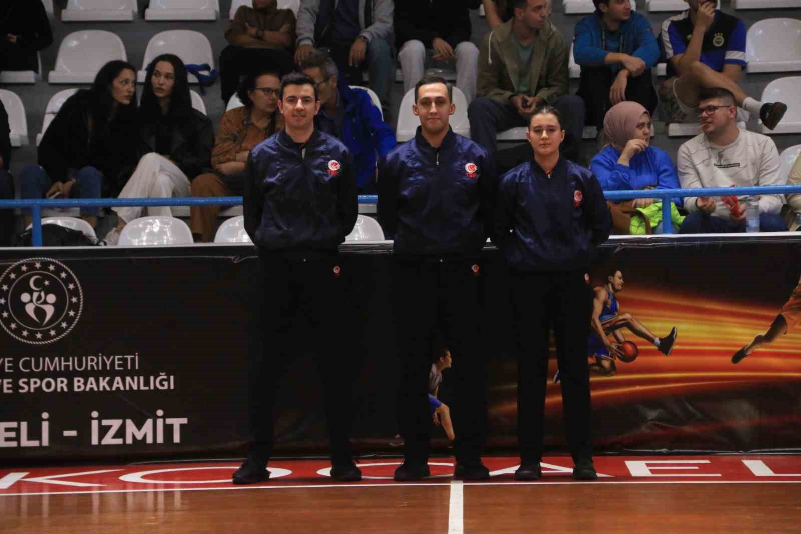 Tb2L: Kocaeli̇ Bşb Kağıtspor: 58 - Göztepe: 54