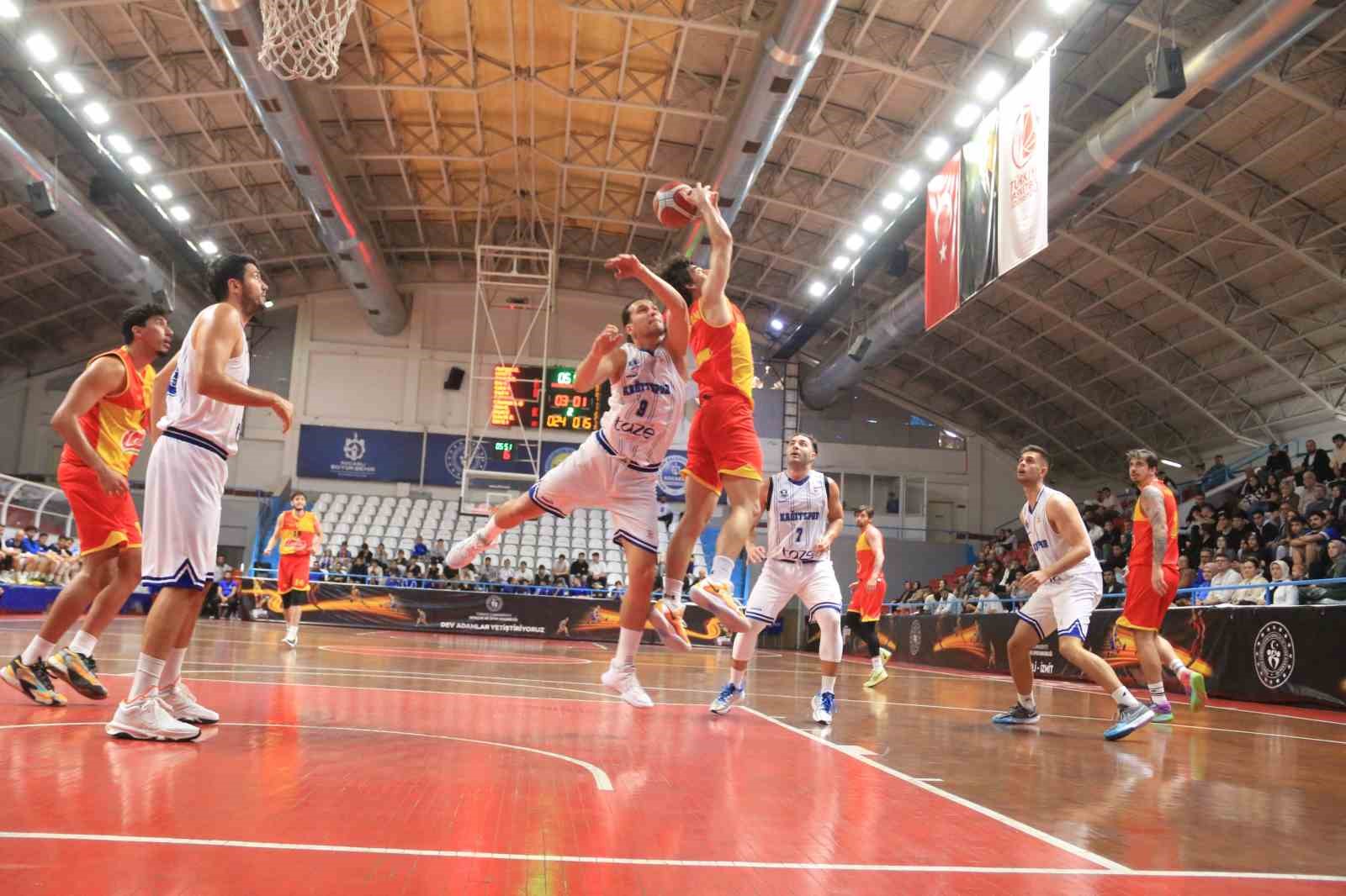 Tb2L: Kocaeli̇ Bşb Kağıtspor: 58 - Göztepe: 54