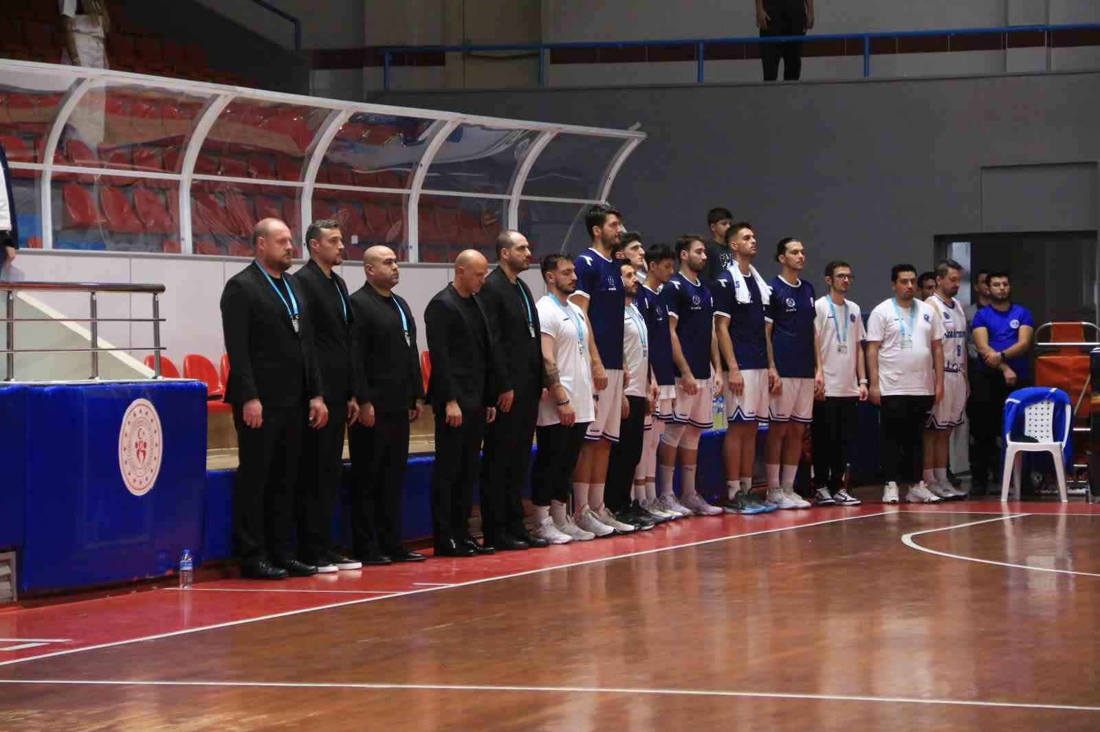 Tb2L: Kocaeli̇ Bşb Kağıtspor: 58 - Göztepe: 54